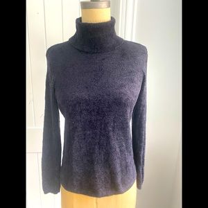 Escapade women’s turtleneck size M